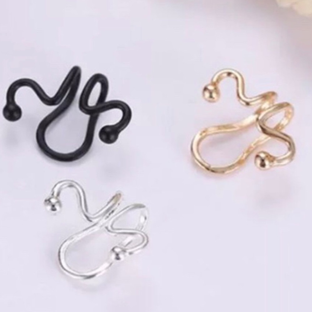 Curly Tragus Ear Cuff No Piercing Earrings - Picture 3 of 4